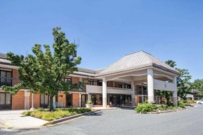 Days Inn by Wyndham Perryville
